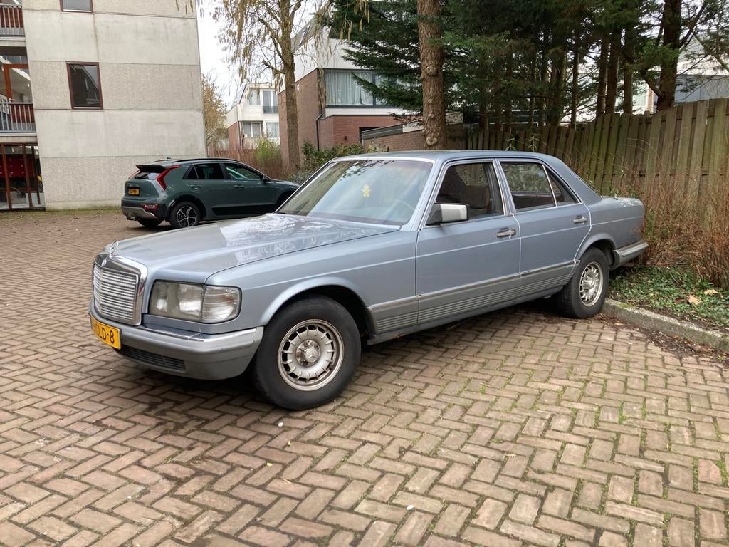 In prijs verlaagd! Mercedes-Benz E-Klasse E280 1983 Blauw, Auto's, Mercedes-Benz, Blauw, 2717 cc, Particulier, Sedan