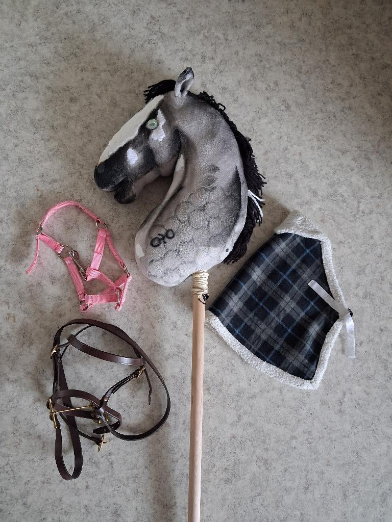Hobby Horse paard met deken halster hoofdstel, Verzenden, Gebruikt