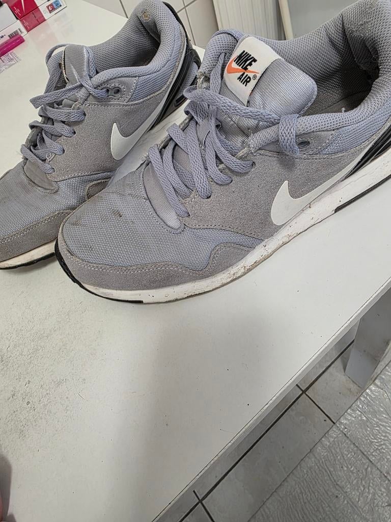 NIKE Air (42,5), Overige kleuren, Nike Air, Ophalen of Verzenden, Sneakers of Gympen