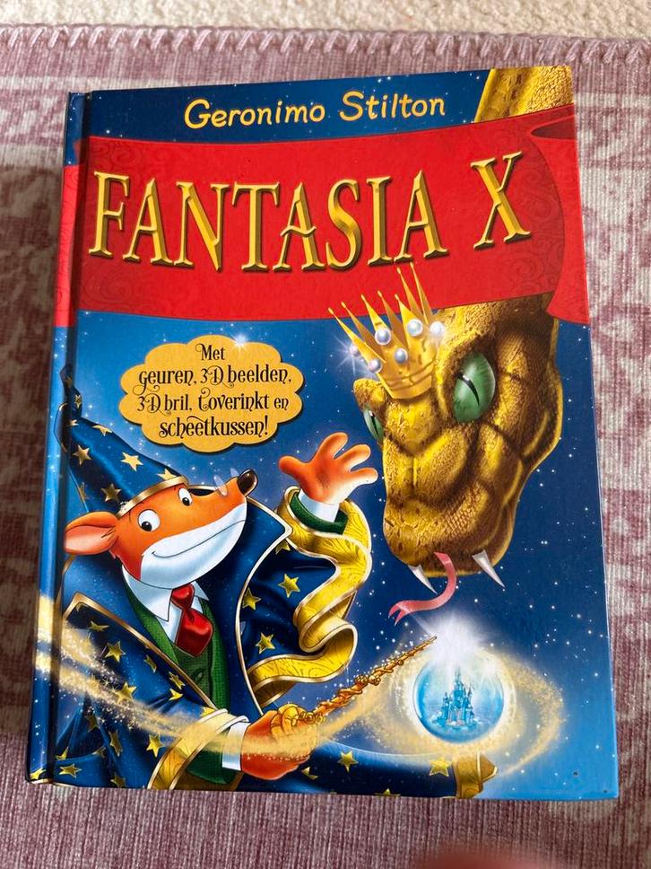Geronimo Stilton Fantasia X - Met geuren en 3D beelden, Boeken, Fantasy, Zo goed als nieuw, Ophalen of Verzenden