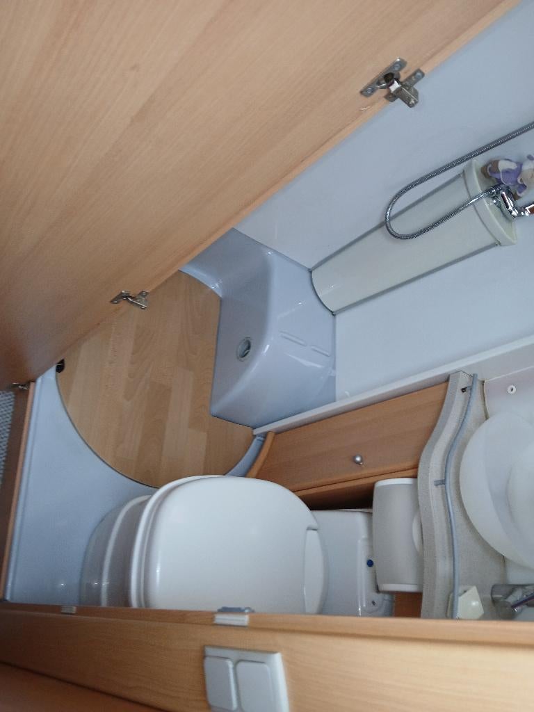 Caravans And Camping Semi-Integraal