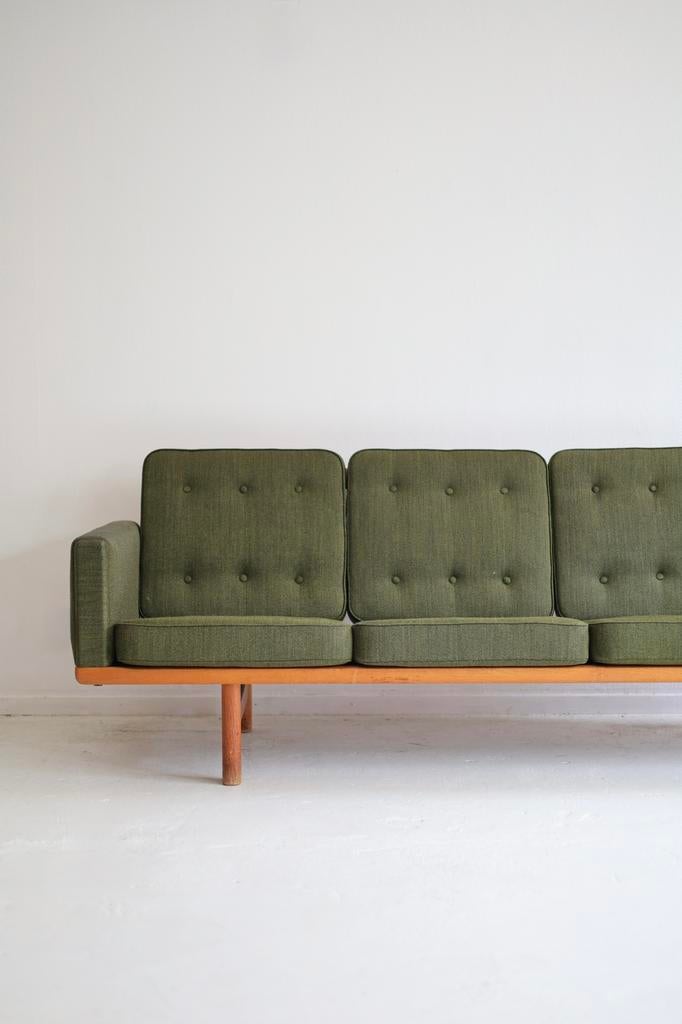 4-zitsbank model GE-2363, Hans J. Wegner jaren 50, Huis en Inrichting, Fauteuils, Ophalen, Design, Tijdperk, Zo goed als nieuw