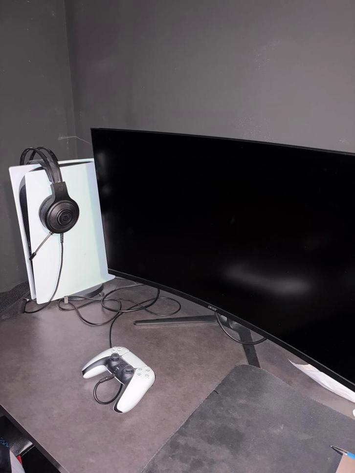 PS5 Digital Edition met controller en Acer Nitro monitor, Spelcomputers en Games, Spelcomputers | Sony PlayStation 5, Zo goed als nieuw