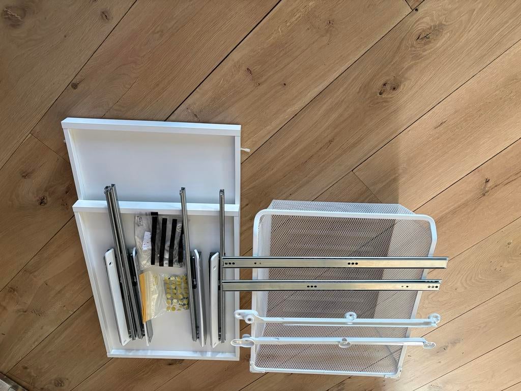 IKEA Pax onderdelen: 2x uitschuifbare plank, 1x mand, Huis en Inrichting, Kasten | Kledingkasten, Gebruikt, Minder dan 100 cm