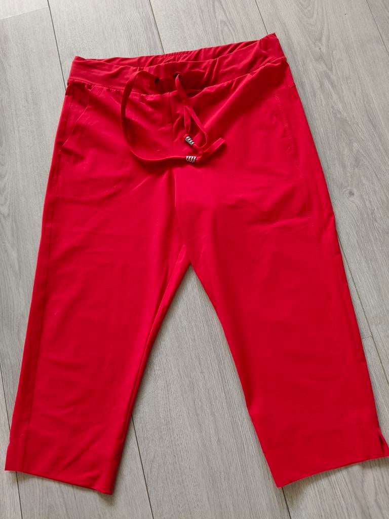 Helena Hart. Travelstof broek 3/4. (M). Z.g.a.n., Kleding | Dames, Ophalen of Verzenden, Zo goed als nieuw, Maat 38/40 (M), Lang