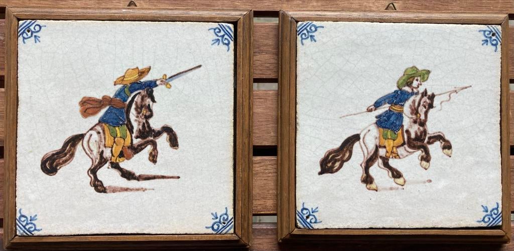 Twee ingelijste antieke wandtegels, Antiek en Kunst, Ophalen of Verzenden