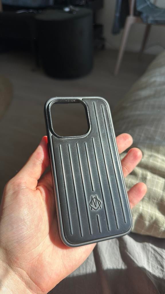 Rimowa phone case iPhone 15 pro Black, Ophalen of Verzenden, Zo goed als nieuw