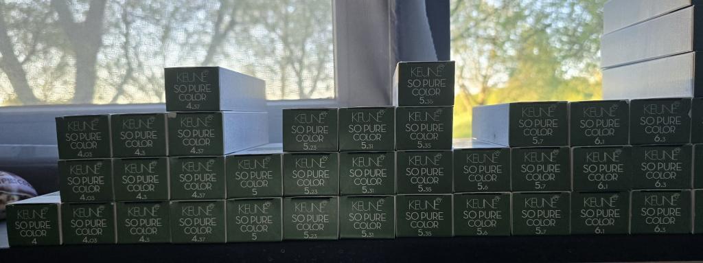 Grote partij Keune So Pure Color Verf 101 Tubes / Haarverf, Ophalen of Verzenden, Nieuw, Overige typen