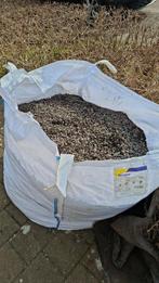 Gratis 0,75 kuub split grind antraciet - in bigpack, Tuin en Terras, Ophalen, Gebruikt, Antraciet, Split