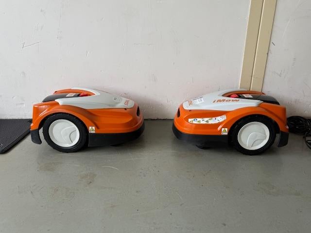 Set van twee: Stihl iMow RMI 422 Robomaaiers, Ophalen, Gebruikt, STIHL, Met regensensor