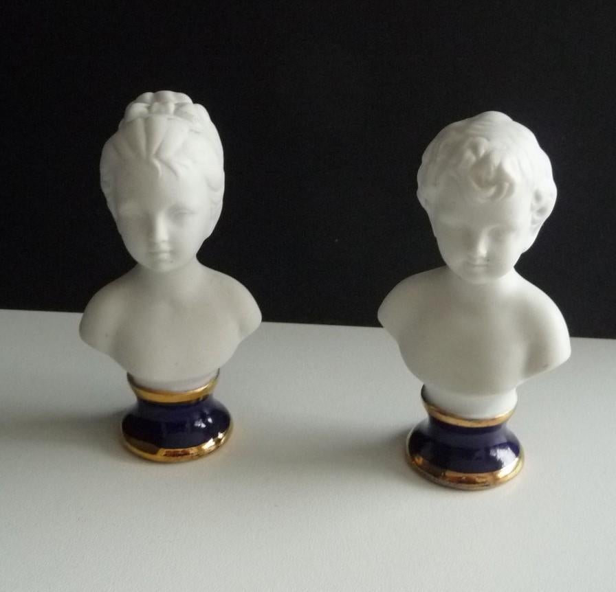 2 BUSTE BEELDJES BISQUIT VROUW LOUISE BRONGNIART NAAR HOUDON, Verzenden