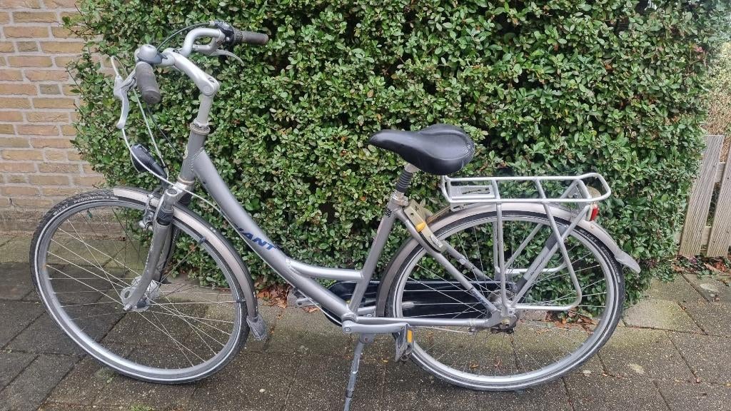 GIANT Damesfiets 3 Versnellingen 28 inch, Ophalen, Gebruikt, Versnellingen, Giant