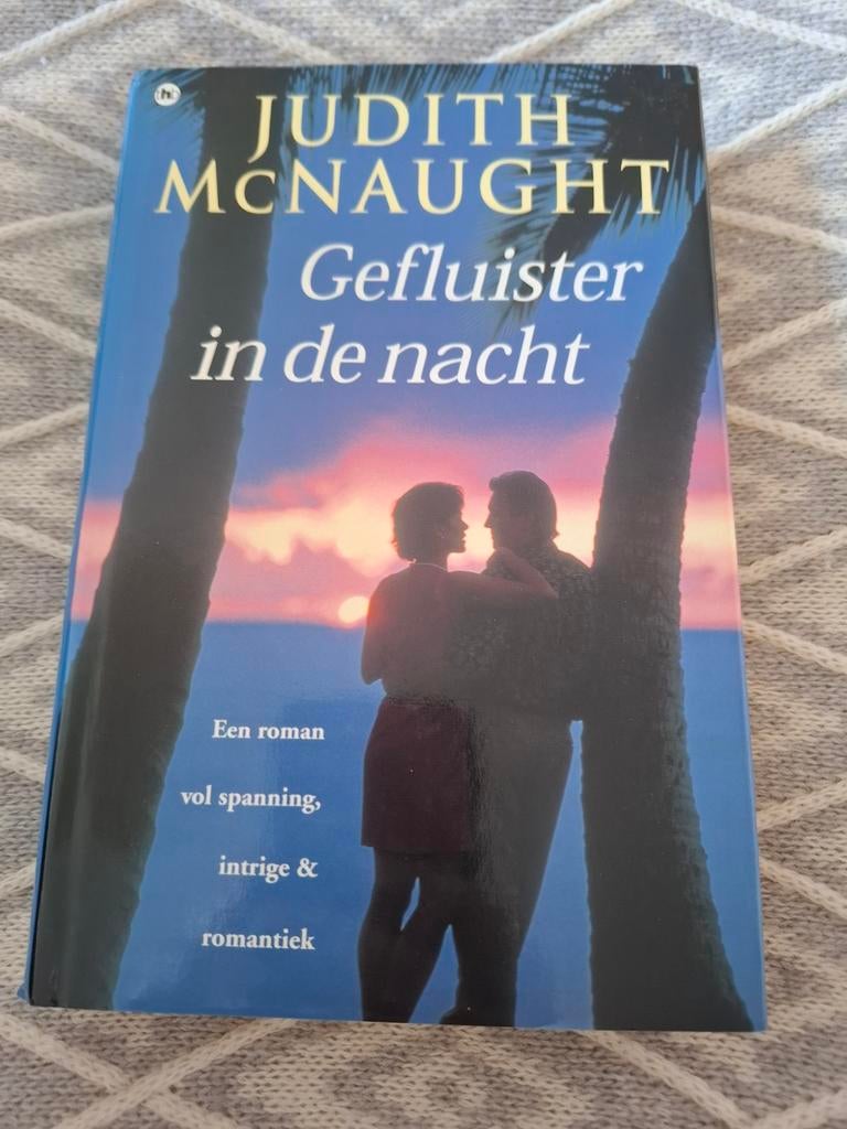 Gefluister in de nacht - Judith McNaught (Roman), Boeken, Ophalen of Verzenden, Gelezen, Judith McNaught, Europa overig