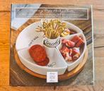 Nieuw van Rivièra Maison: Tapas Y Más Party Plate, Huis en Inrichting, Keuken | Servies, Ophalen of Verzenden, Nieuw, Schaal of Schalen