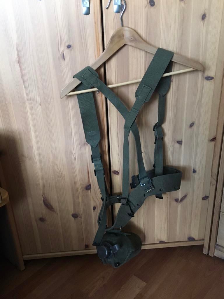 Koppel met veldfles, Verzamelen, Militaria | Algemeen, Ophalen, Landmacht, Nederland, Overige typen