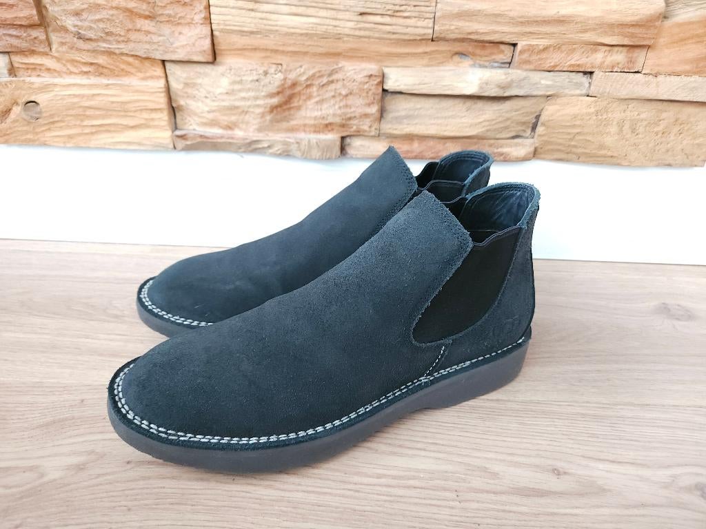 Ugg Camino Chelsea zomer boots maat 44 Uggs Antraciet, UGG, Zwart, Boots, Ophalen of Verzenden