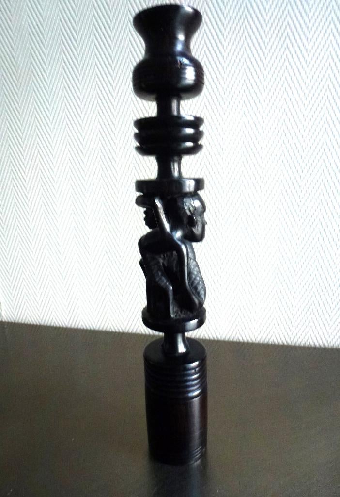 Mooie kandelaar van zwart ebbenhout handgesneden, Antiek en Kunst, Overige onderwerpen, Houtsnijwerk, Ophalen of Verzenden, Handgemaakt