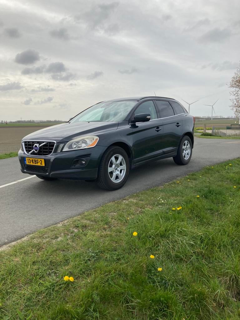 Volvo XC60 2.4 D FWD Geartronic 2009 Grijs, Auto's, 1800 kg, Grijs, Particulier, 175 pk