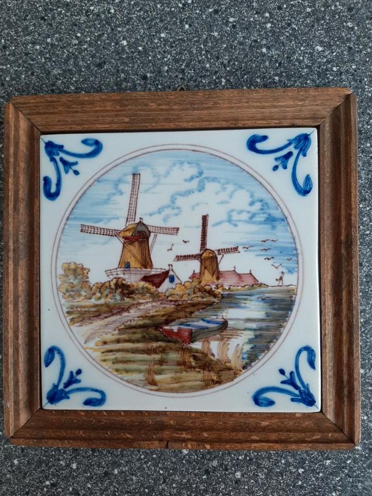 Delfts Blauw Tegeltje met Molens - Harlingen Holland, Antiek en Kunst, Antiek | Wandborden en Tegels, Ophalen of Verzenden