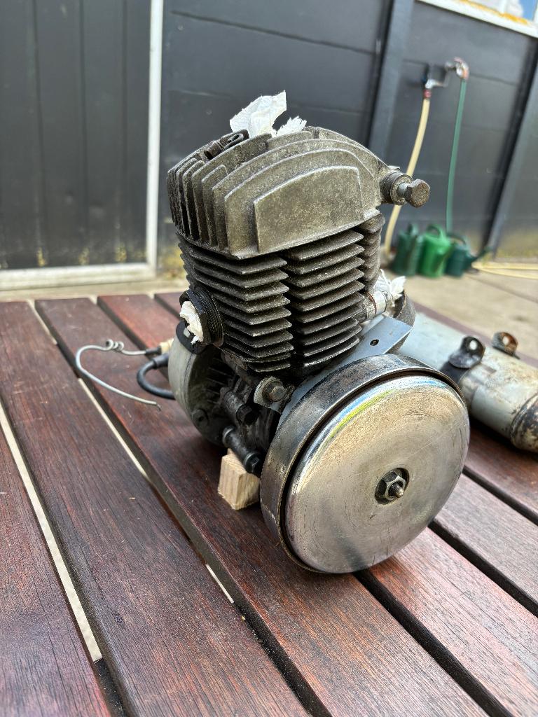 Mobylette motorblok Kaptein met uitlaat en bobine, Ophalen of Verzenden, Gebruikt, Blok, Overige merken