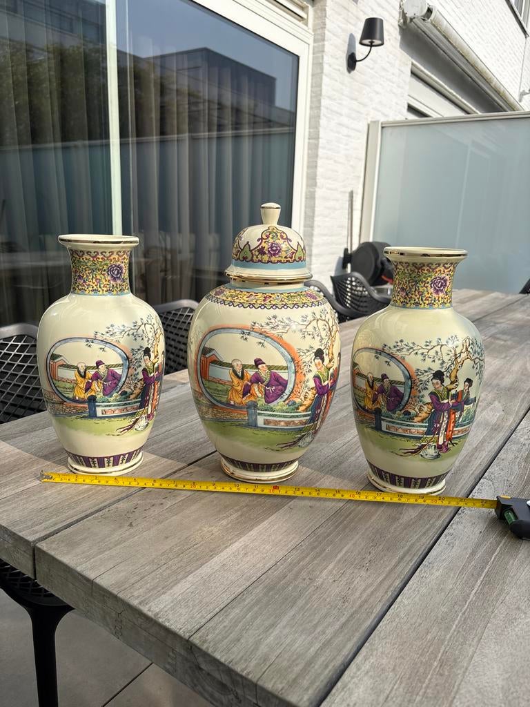 Set Chinese vazen, Ophalen
