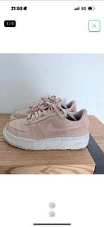Roze Nike Airforce sneakers - Maat 38.5, Kleding | Dames, Schoenen, Ophalen of Verzenden, Gedragen, Roze, Sneakers of Gympen