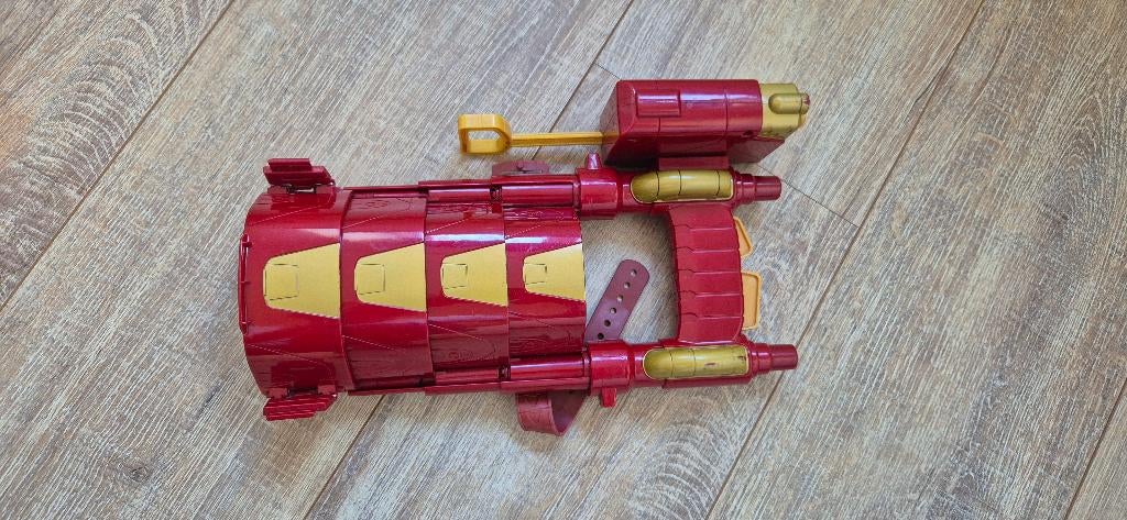 Marvel Iron Man Arm Blaster - Captain America: Civil War, Ophalen of Verzenden, Gebruikt