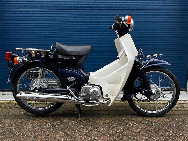 Honda C50 Super Cub Deluxe | 1999 | NL Kenteken | 5.568km, Fietsen en Brommers, Brommers | Oldtimers, Overige merken, Ophalen
