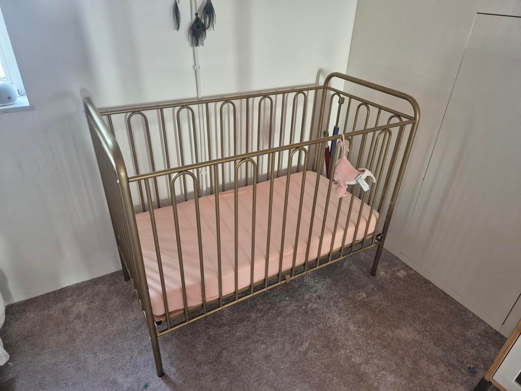 Ledikant goud, Ophalen of Verzenden, Zo goed als nieuw, Ledikant