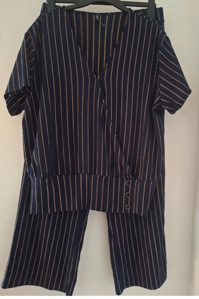 Het bekende setje van Jel., Kleding | Dames, Overige Dameskleding, Wibra, Ophalen of Verzenden, Nieuw