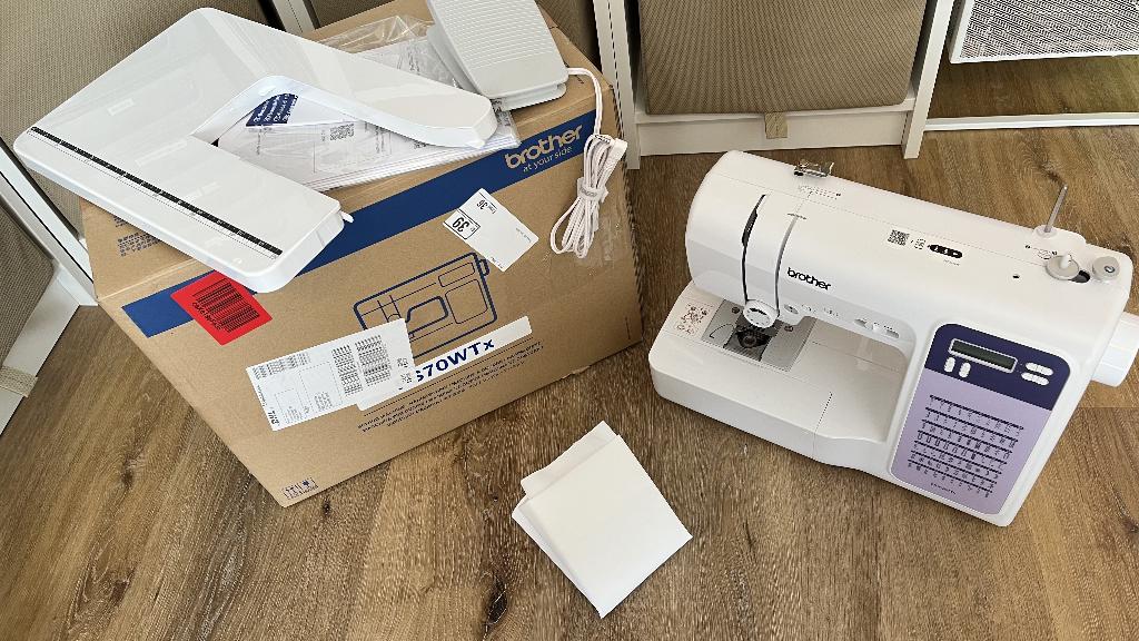 Naaimachine Brother FS70WTX incl. originele doos!, Ophalen, Zo goed als nieuw, Naaimachine, Brother