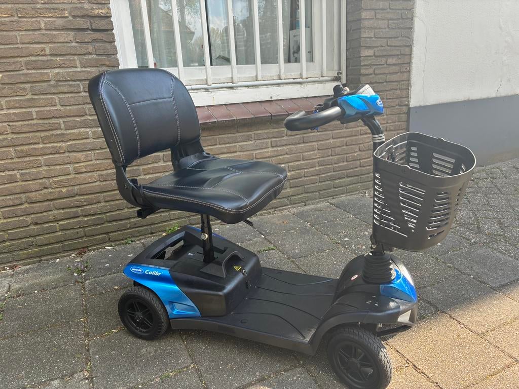 Invacare Colibri 4 wielen demonteerbaar kofferbak, Ophalen, 10 km/u of minder, Gebruikt, 16 t/m 25 km