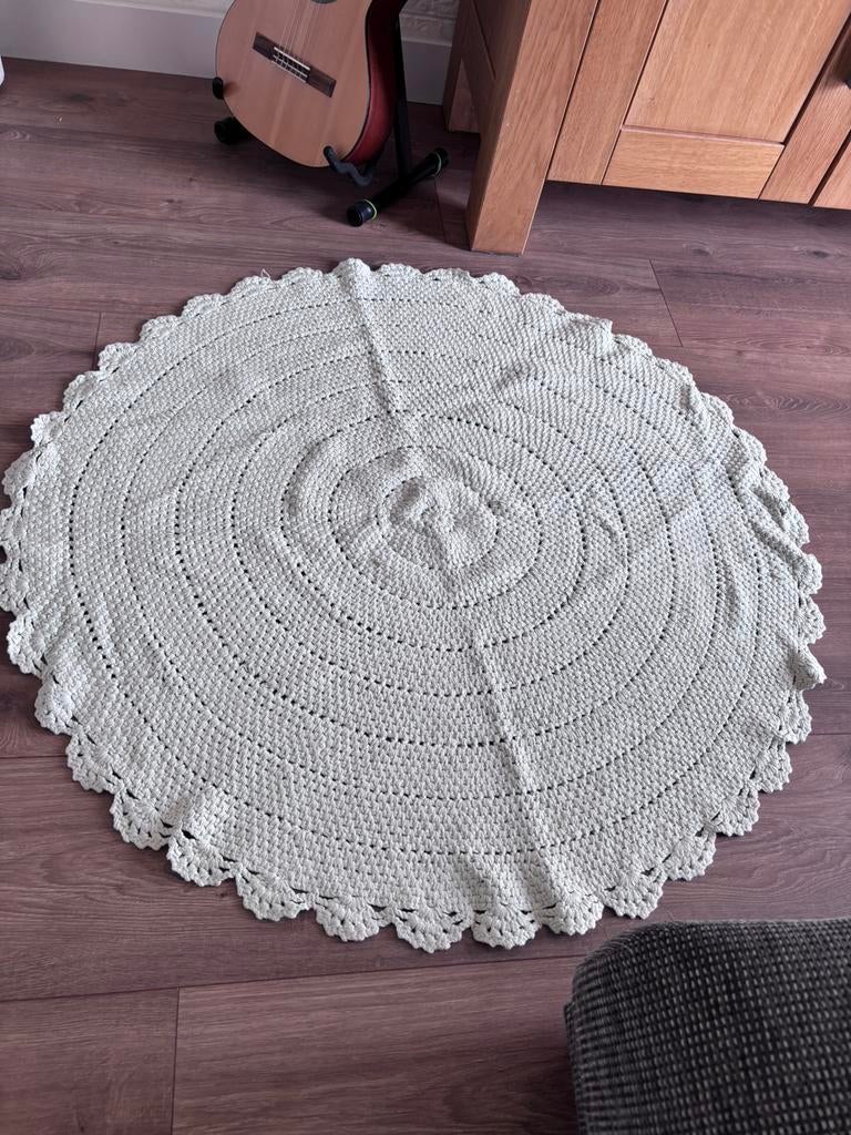 Vloerkleed gehaakt licht groen/ mint, Huis en Inrichting, Stoffering | Tapijten en Kleden, Rond, Ophalen of Verzenden, Zo goed als nieuw