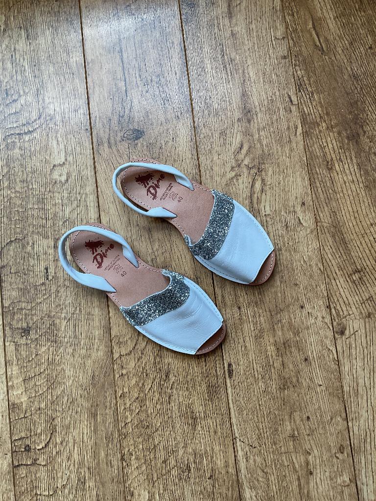 Schoenen maat 40, Wit, Overige typen, Ophalen of Verzenden, Zo goed als nieuw