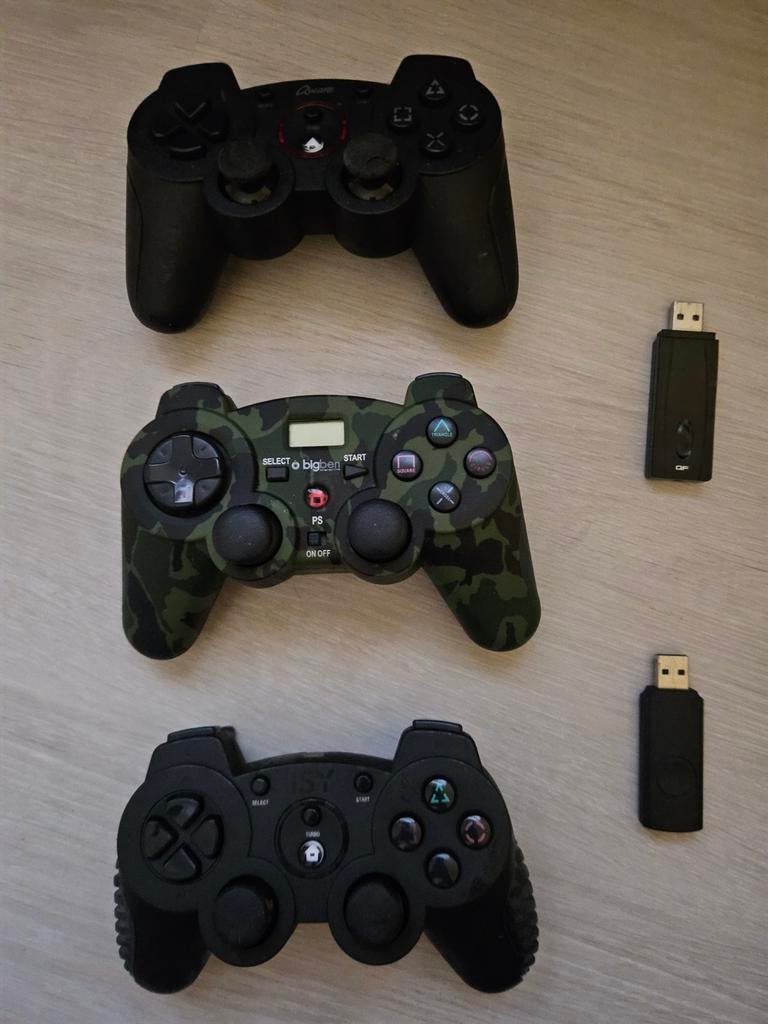 3 Controllers voor PS3, Ophalen of Verzenden, Zo goed als nieuw, Controller, Draadloos