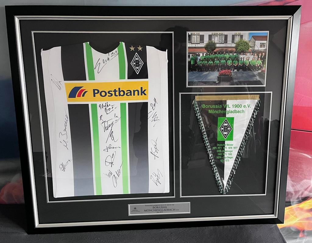 Ingelijste voetbal shirt, Ophalen, Zo goed als nieuw, Buitenlandse clubs, Shirt