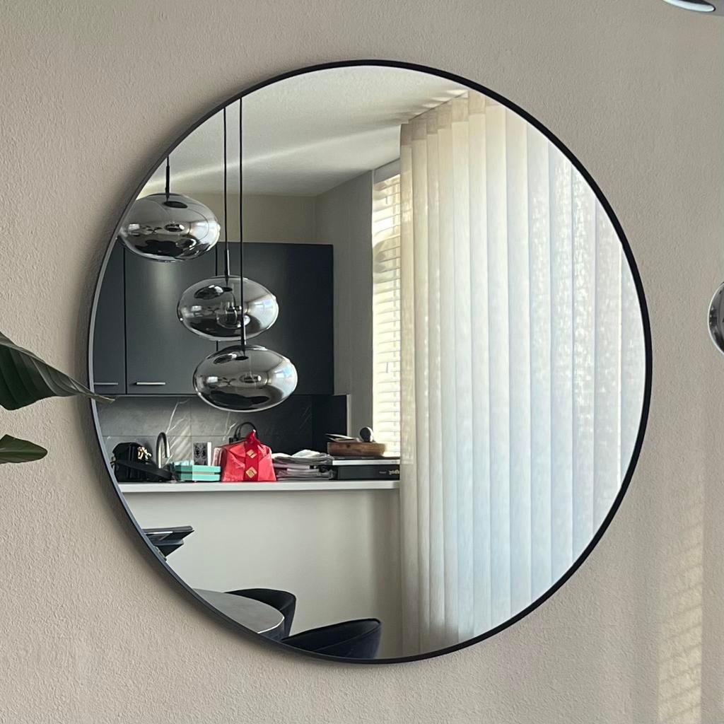 Ronde spiegel met mat zwarte rand 120 cm - in nieuwstaat, Ophalen, 100 tot 150 cm, Rond, Zo goed als nieuw