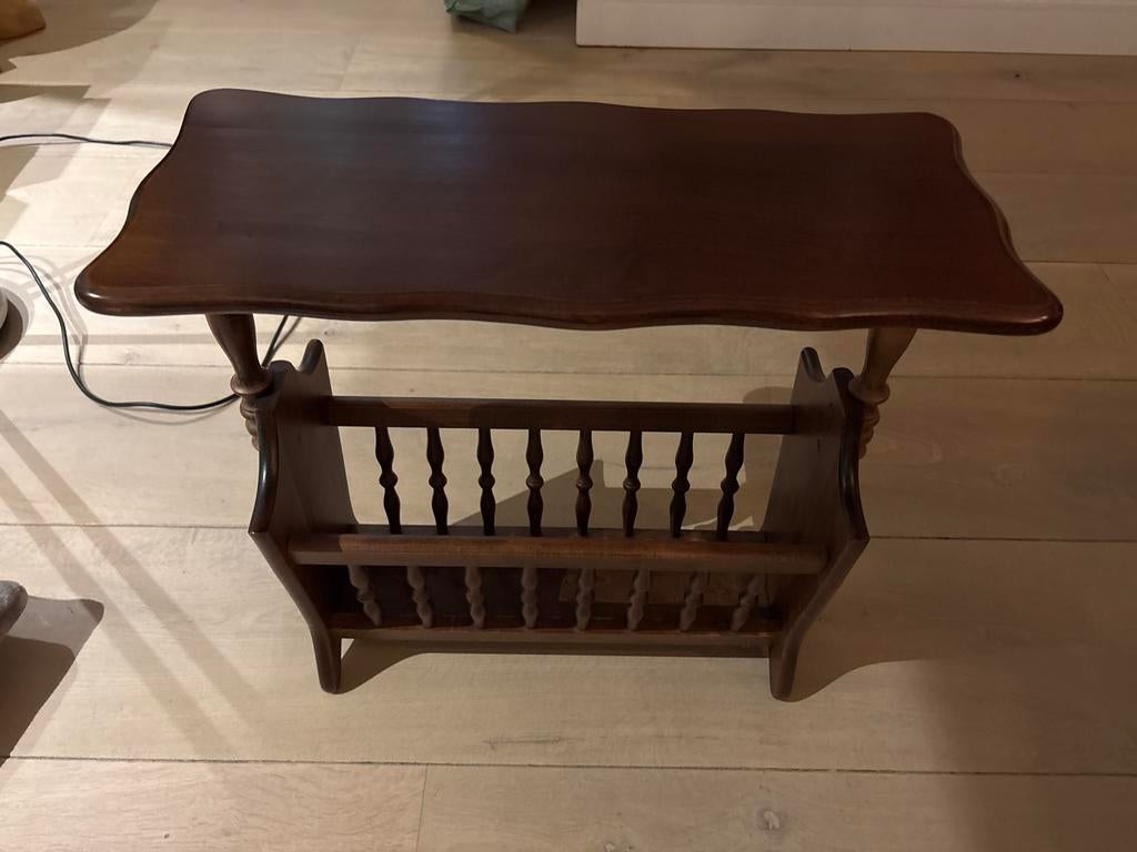 Houten tijdschriftenbak met tafelblad - Vintage stijl, Huis en Inrichting, Woonaccessoires | Krantenbakken en Lectuurbakken, Ophalen of Verzenden