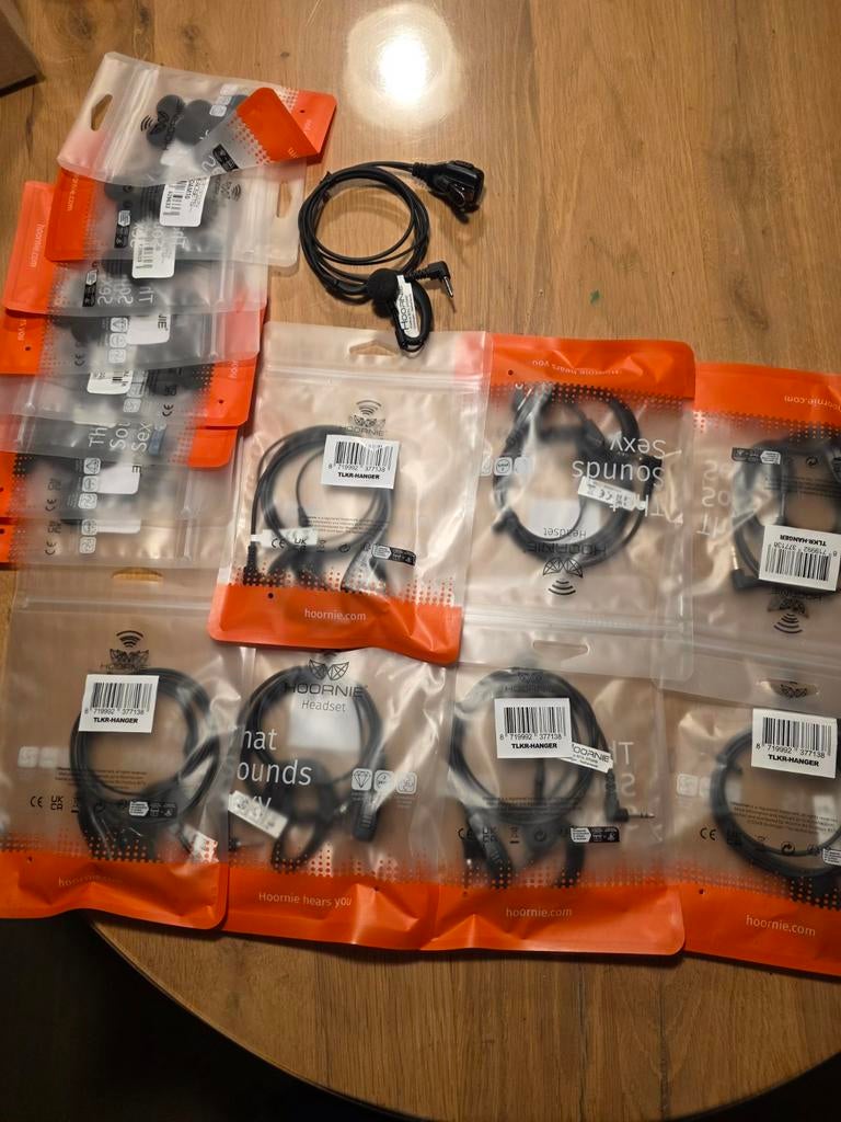 8x Oortjes Portofoons met 9x Zakjes Oorpads - Hoornie, Ophalen of Verzenden, Nieuw, Toebehoren, Handsfree-functie