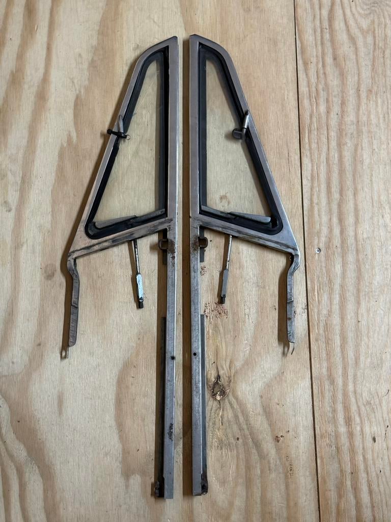 A-stijl raampjes Alfa Romeo Giulia sprint GT, links & rechts, Auto-onderdelen, Ophalen, Alfa Romeo