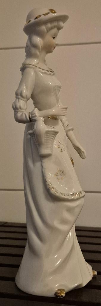B29 Prachtig sierlijk porcelein beeld vrouwenfiguur, Ophalen of Verzenden, Zo goed als nieuw, Mens