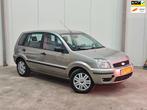 Ford Fusion 1.6-16V Centennial | APK | AIRCO | TREKHAAK, Voorwielaandrijving, 1596 cc, Gebruikt, Zwart