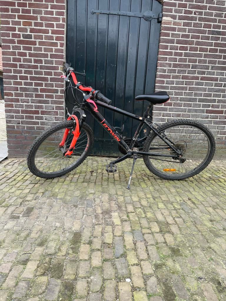 Opknappertje: 24 inch kinderfiets voor klein prijsje, Fietsen en Brommers, Fietsen | Jongens, Ophalen, Gebruikt, 24 inch, Versnellingen