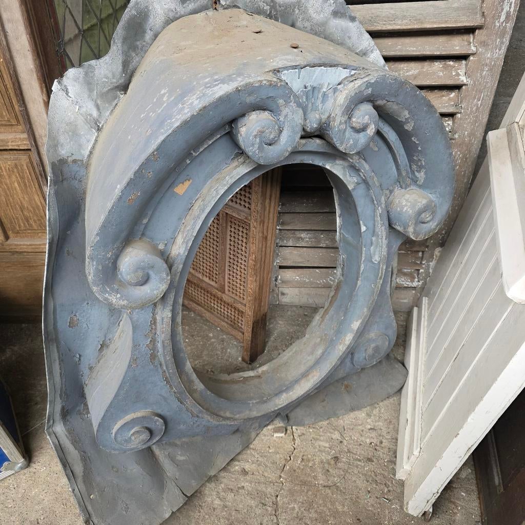 Te restaureren antiek zinken ossenoog., Ophalen, Minder dan 80 cm, Dakraam