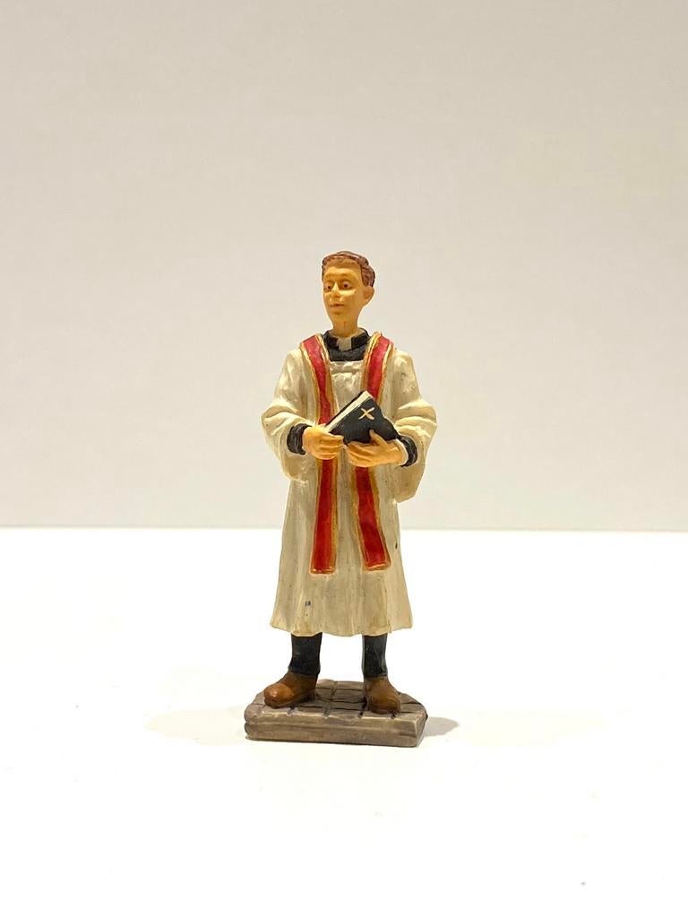 Lemax Minister (02399A), Verzenden