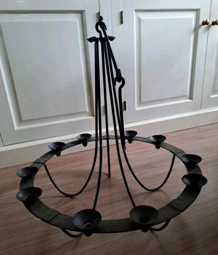 Zwarte Metalen Kroonluchter Plafond Kandelaar, Antiek en Kunst, Antiek | Kandelaars, Overige materialen, Ophalen