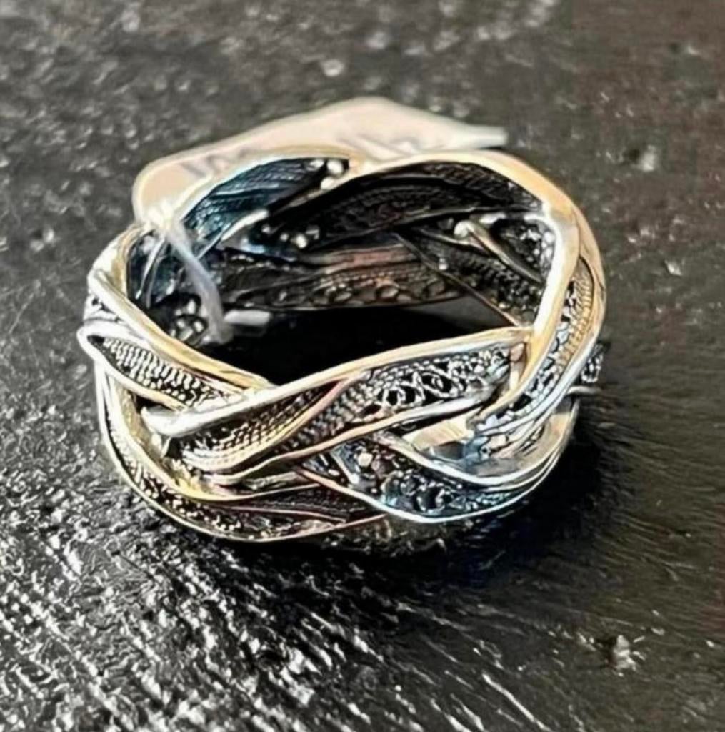 Fraaie zilveren gevlochten ring, Verzenden, Zo goed als nieuw, 17 tot 18, Dame