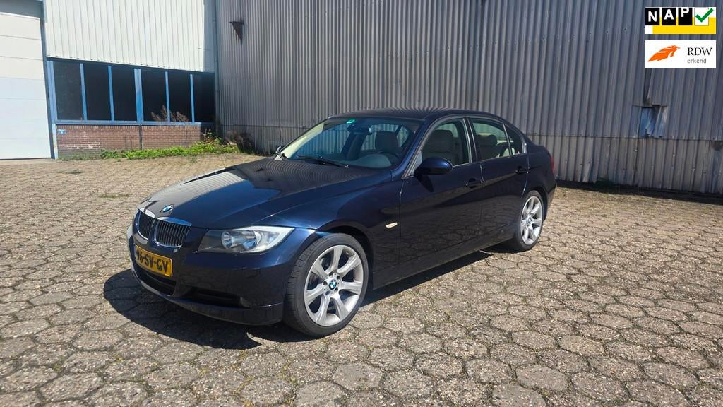 BMW 3-serie 318i High Executive, Auto's, BMW, Achterwielaandrijving, 4 cilinders, 129 pk, Blauw