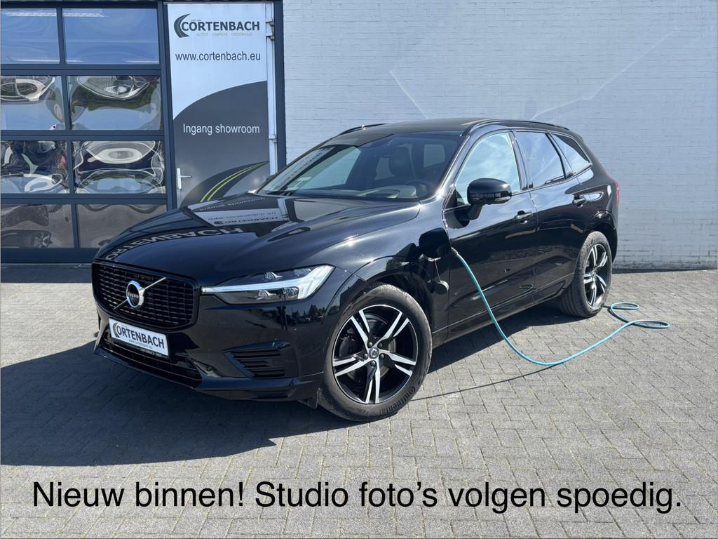 Volvo XC60 2.0 T8 Plug-in hybrid AWD R-Design | Luchtvering, Auto's, Volvo, 12 maanden, Gebruikt, Zwart, Verwarming stoelen achter
