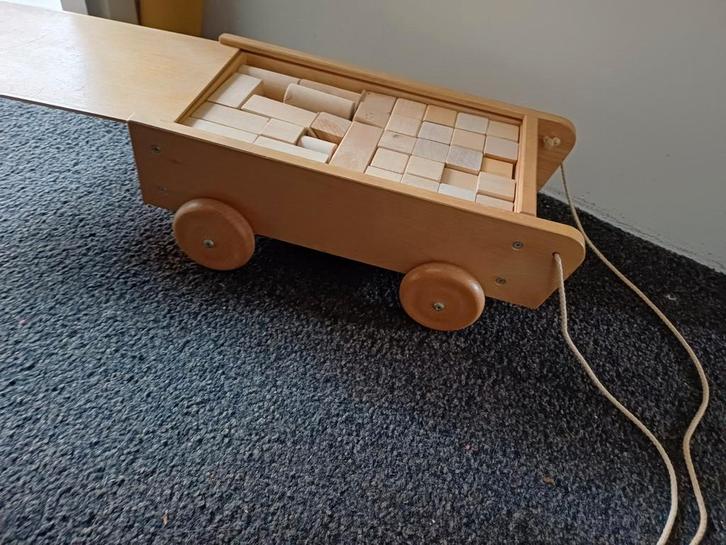 Houten blokken in karretje, Kinderen en Baby's, Speelgoed | Bouwstenen, Ophalen